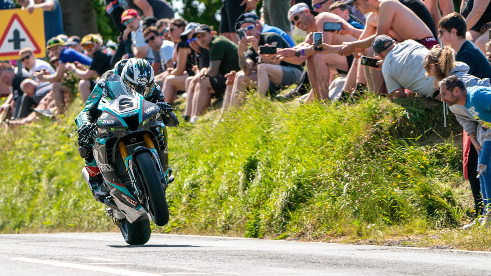 Menangi Balapan Superbike, Dunlop Samai Rekor McGuiness